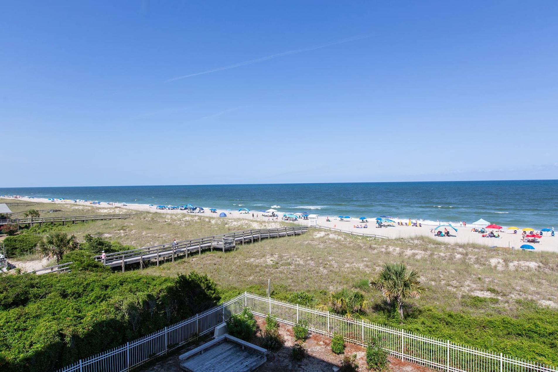 Golden Sands Carolina Oceanfront, Tapestry By Hilton Carolina Beach